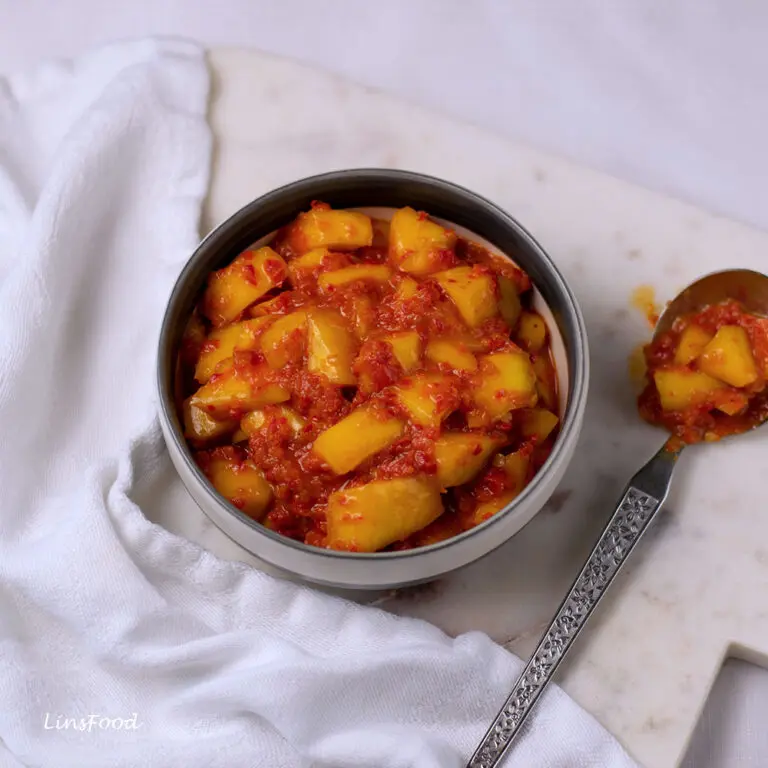 mango chilli relish in a bowl